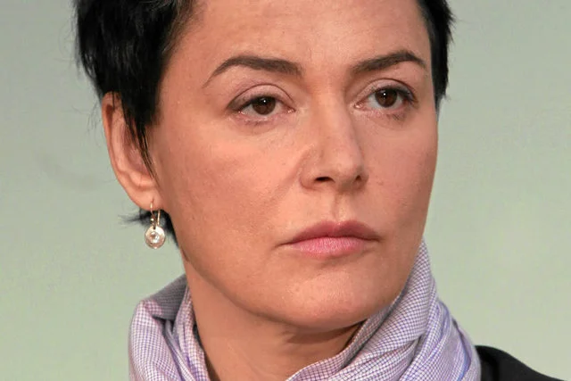 Kazimiera Szczuka mówi, że pojedynek Ewy Kopacz i Beaty Szydło nie jest pojedynkiem równorzędnych rywalek