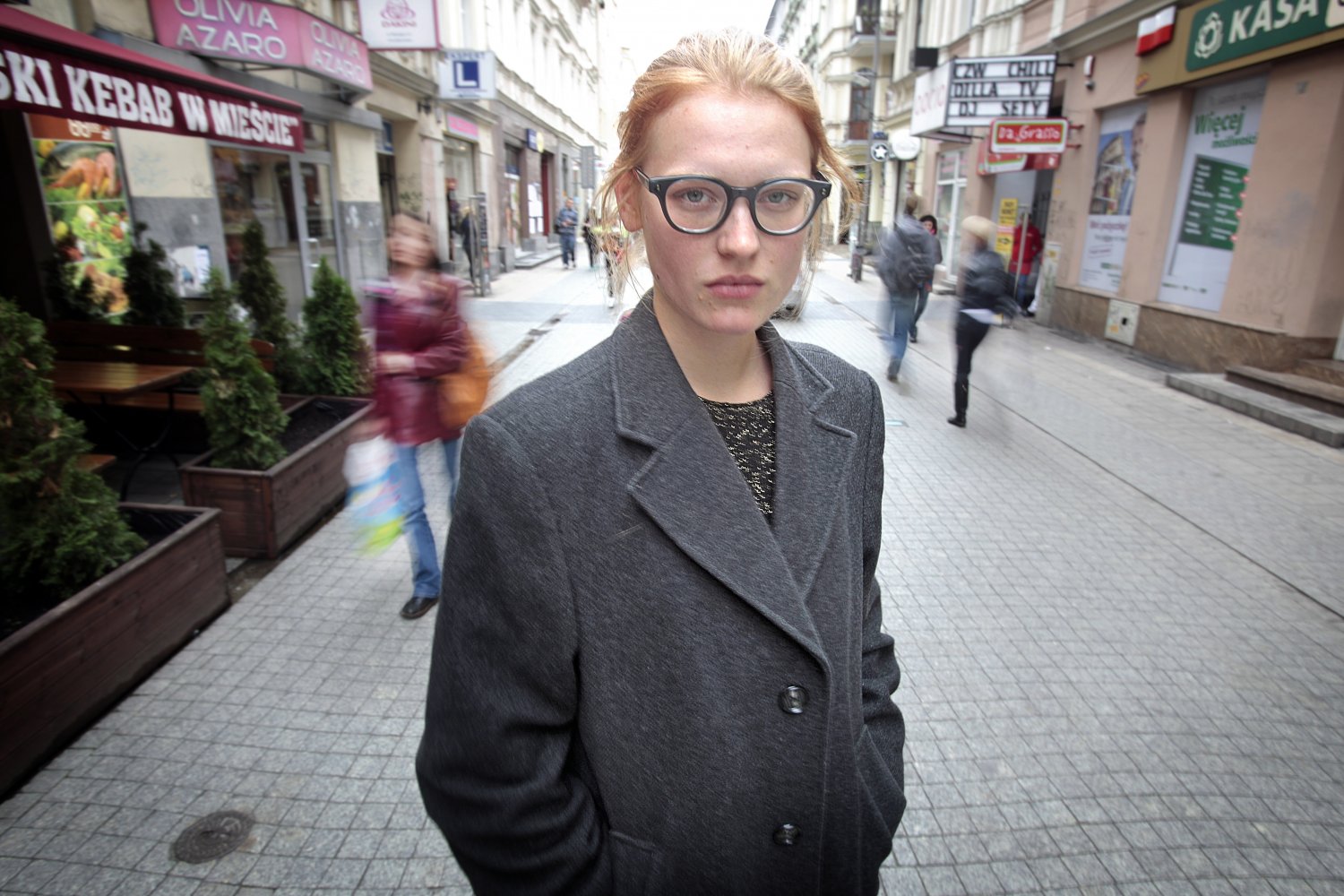 Małgosia Piernik studiuje projektowanie, ma dwie prace i "wróży" z jedzenia