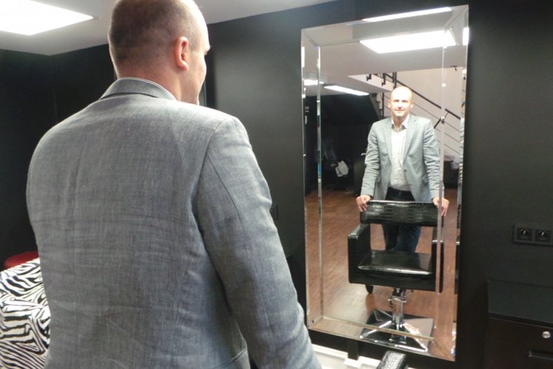 Założył biuro coworkingowe dla... fryzjerów. "To są artyści, a człowiek twórczy jest niezorganizowany"