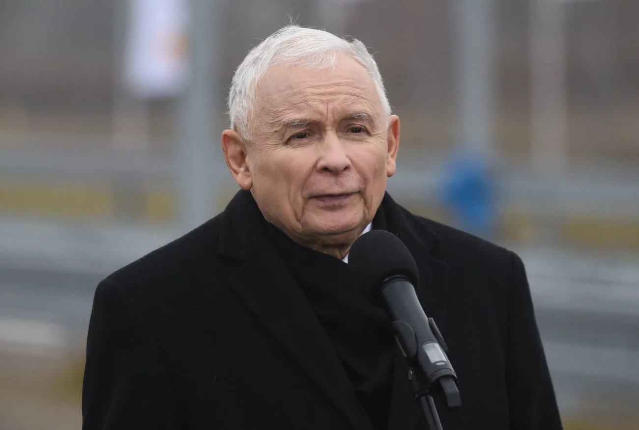 Ekspert wypunktował, jak ustawa Kaczyńskiego osłabi polską armię