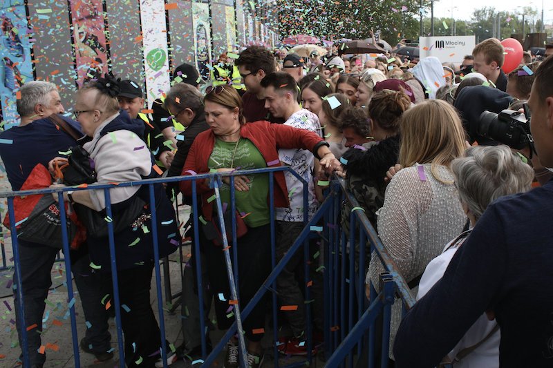 Na otwarciu Galerii Młociny w Warszawie pojawiły się tłumy. Ale wyczekiwanego sklepu Primark jeszcze nie ma.