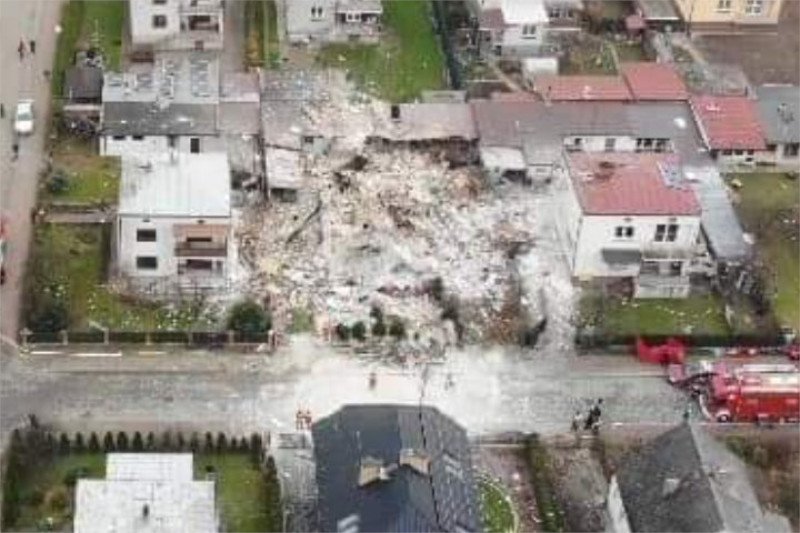 Tak wygląda dom w Puławach, w którym doszło do wybuchu.