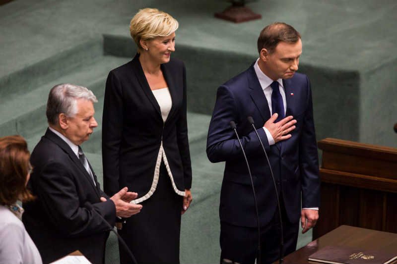 Prawicowym dziennikarzom trudno opanować emocje związane z zaprzysiężeniem Andrzeja Dudy na prezydenta.