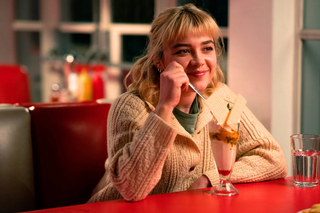 Florence Pugh w filmie "Sztuka pięknego życia"