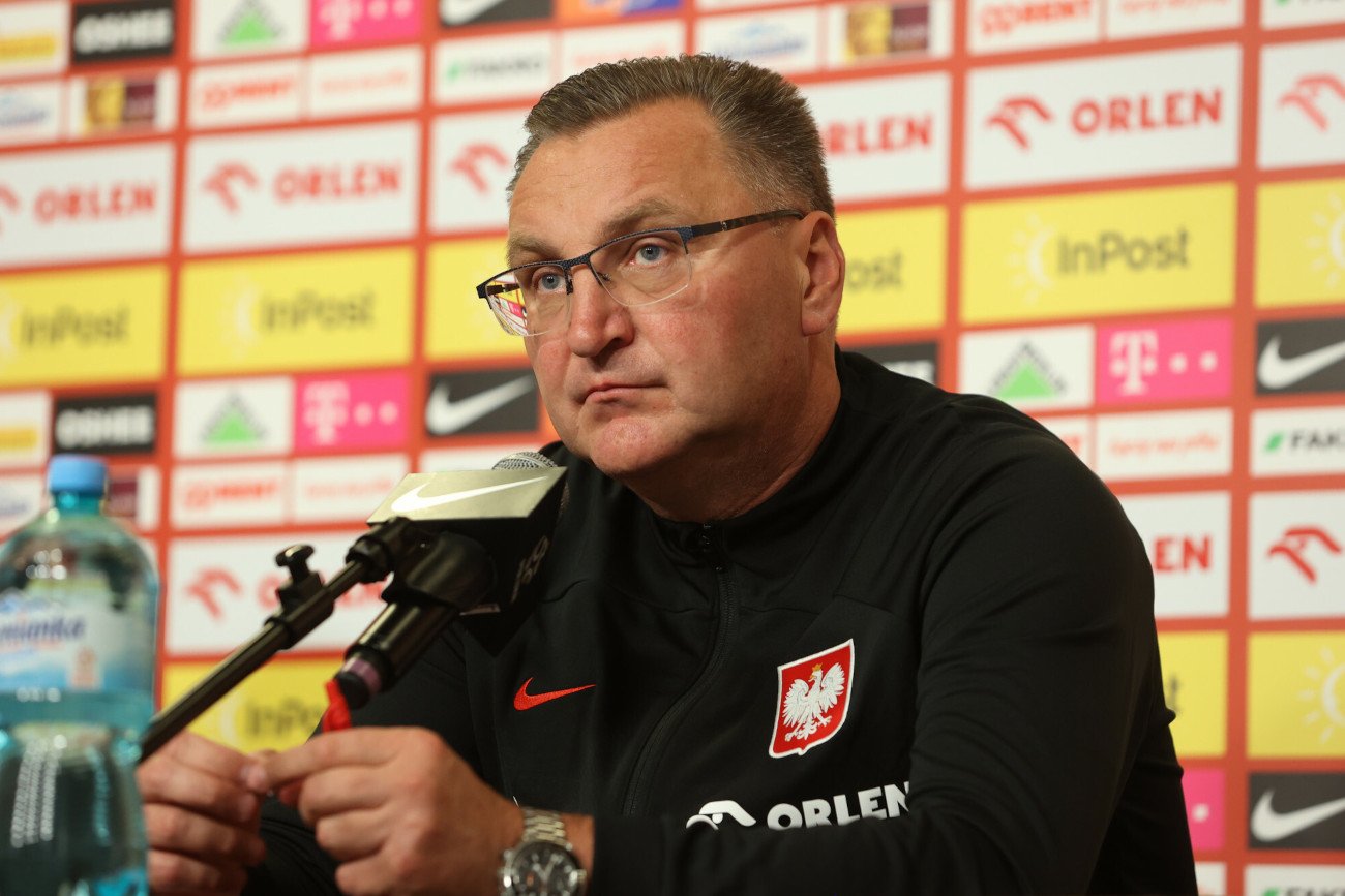 Trener Czesław Michniewicz w meczu z Holandią rozważa dwa systemy gry, w których zobaczymy Biało-Czerwonych.