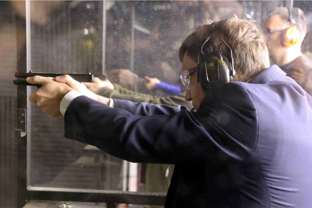 Zbigniew Ziobro o swoim zamiłowaniu do broni. Broniłby swojej rodziny