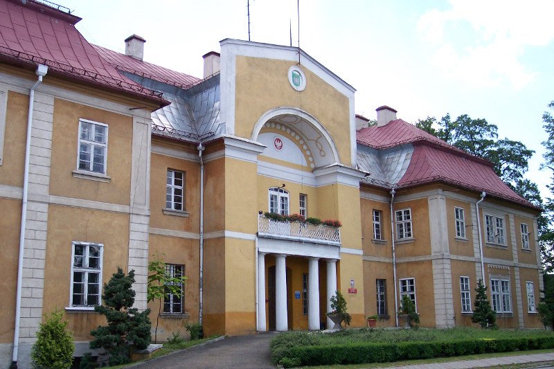 Paweł Kukiz zakpił z gminy Tworóg w województwie śląskim, że organizuje obchody 11 listopada, 13 listopada.