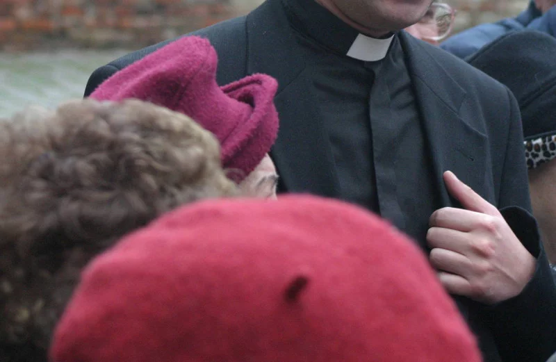 Ksiądz Daniel Herbowski był oskarżony o nakłanianie do aborcji. Prokuratura uznała, że "został pomówiony o większość zarzucanych mu czynów".