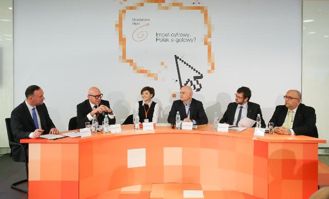 Polacy muszą mieć motywację i wyższe kompetencje do korzystania z nowych technologii.