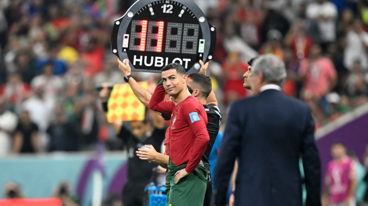 Cristiano Ronaldo był tak wściekły, że chciał opuścić Katar. Co się dzieje z gigantem piłki?