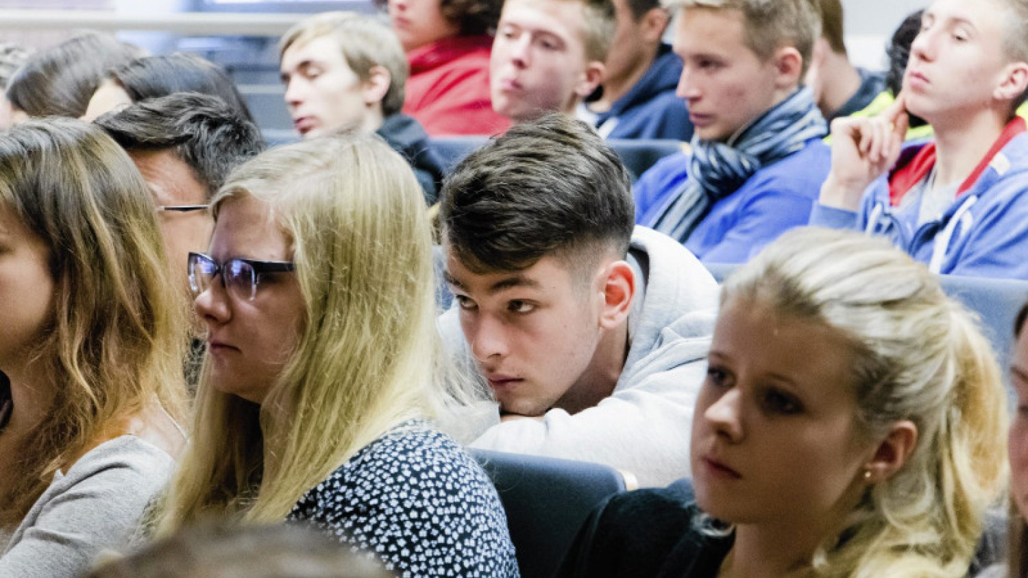 Gdy dziecko kończy 18 lat, rodzice będą dostają świadczenie tylko pod warunkiem, że mają dwoje lub więcej młodszych dzieci.
