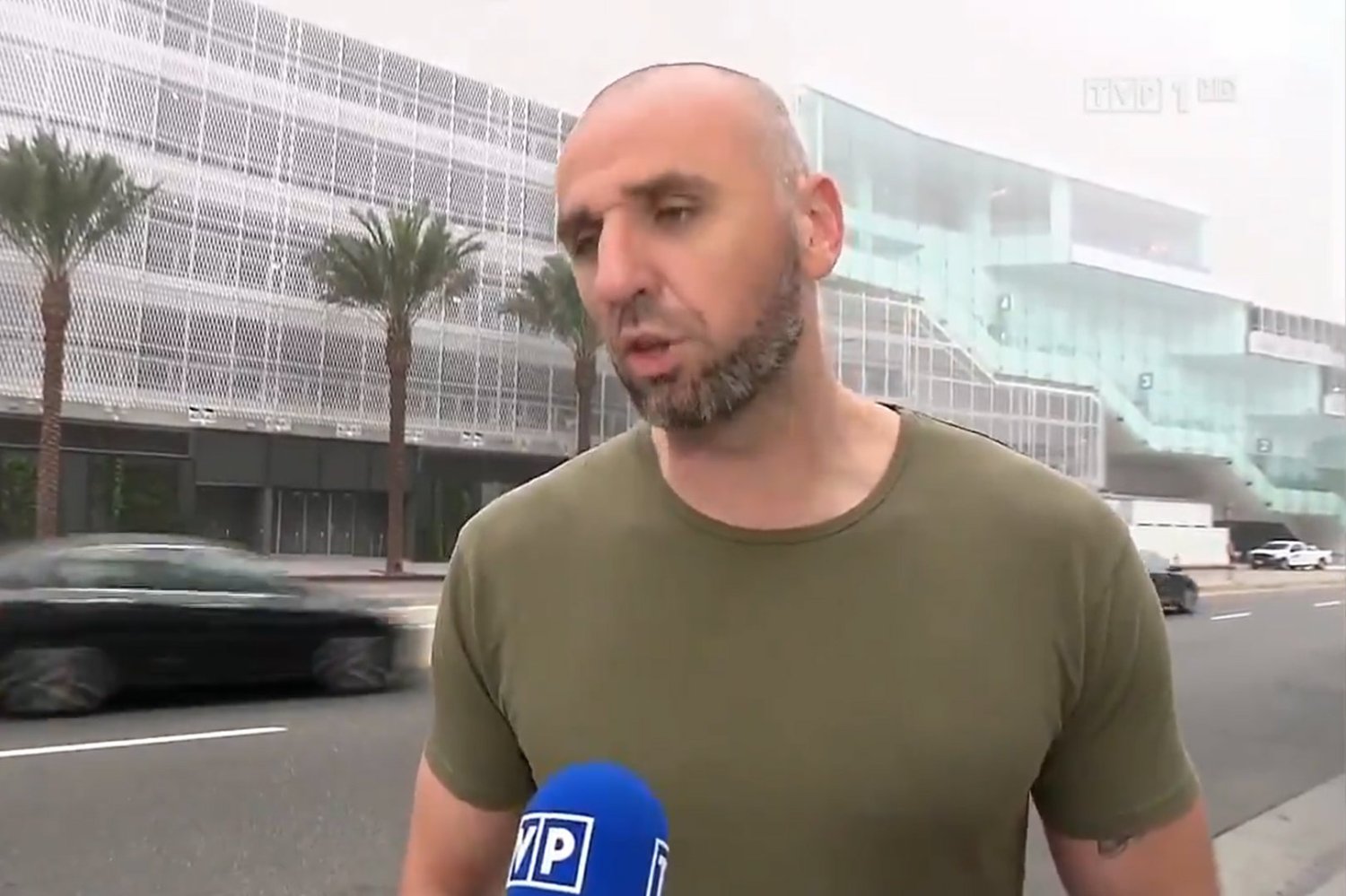 Marcin Gortat nie jest aż takim entuzjastą wyjazdów Polaków do USA, jak można było myśleć po komentarzu dla "Wiadomości" w materiale o pierwszym Polaku, który poleciał do USA bez wizy.