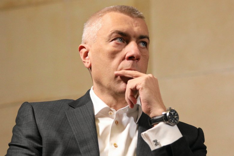 Roman Giertych twierdzi, że przerwa w obradach Sejmu ma uchronić Zbigniewa Ziobrę i wyjęcie go spod jurysdykcji rządowej w przypadku przegranej w wyborach.