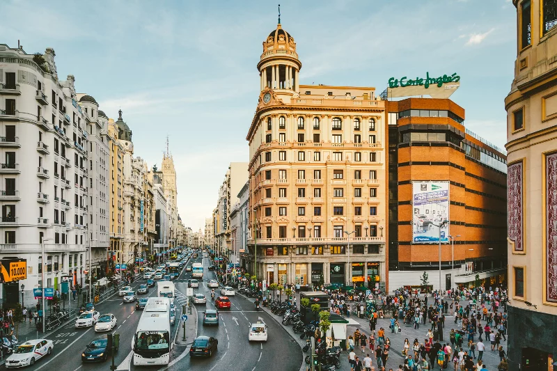 Gran Via, główna ulica handlowa w Madrycie