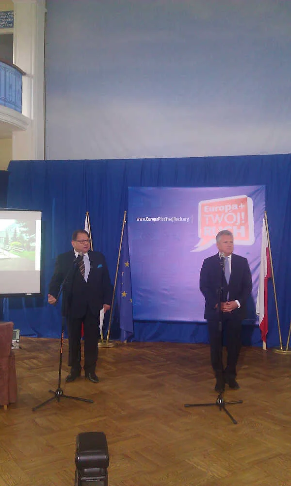 Aleksander Kwaśniewski zbagatelizował przytyki Janusza Palikota.