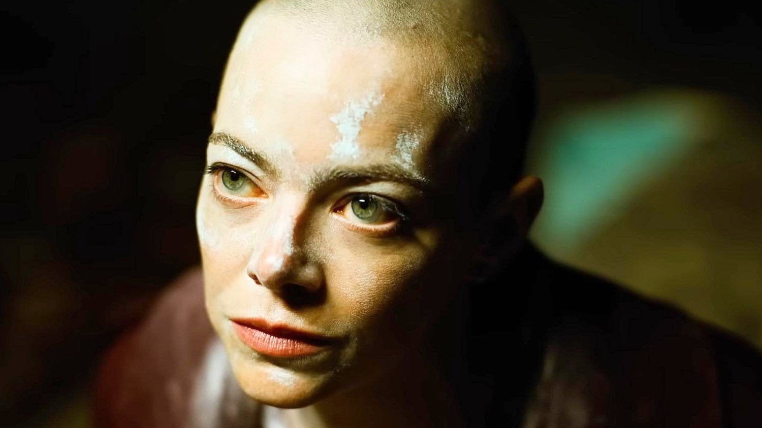 Emma Stone w filmie "Bugonia"