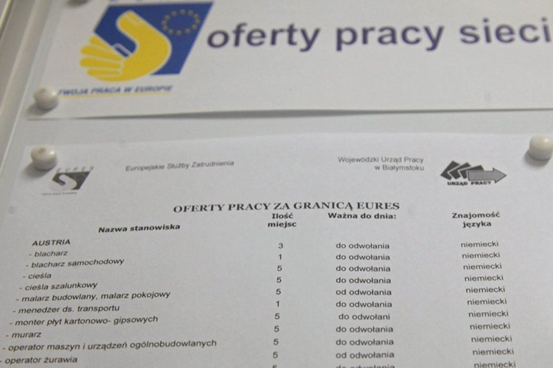 To się porobiło. Praca szuka pracownika. Polskie zakłady muszą walczyć z zachodnimi ofertami.