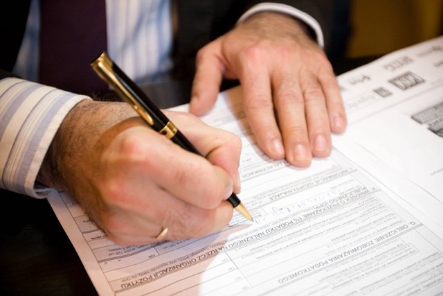 "Gazeta Wyborcza" przypomina, że SKOK Holding "optymalizuje zobowiązania podatkowe" w Luksemburgu