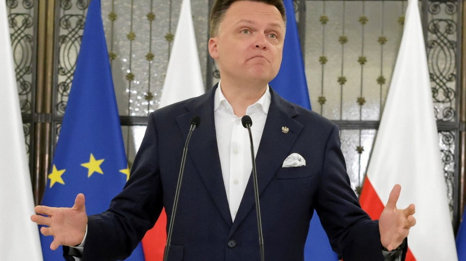 Szymon Hołownia twierdzi, że nie spiskuje przeciw koalicji, a w spotkaniach z Kaczyńskim nie ma nic złego Szymon Hołownia twierdzi, że nie spiskuje przeciw koalicji, a w spotkaniach z Kaczyńskim nie ma nic złego