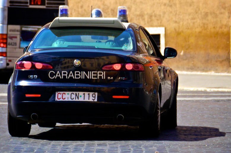 Polacy rozrabiali we Włoszech. Zaatakowali też policjantów.