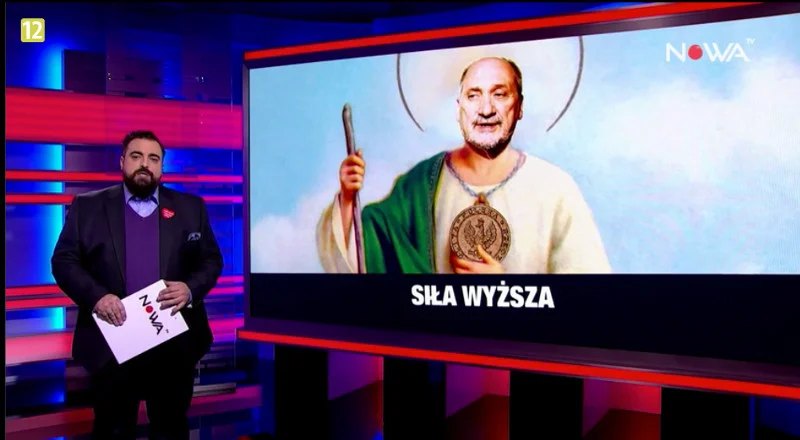 Program "Teraz JA" zaczyna się od prześmiewczego przeglądu wydarzeń tygodnia.