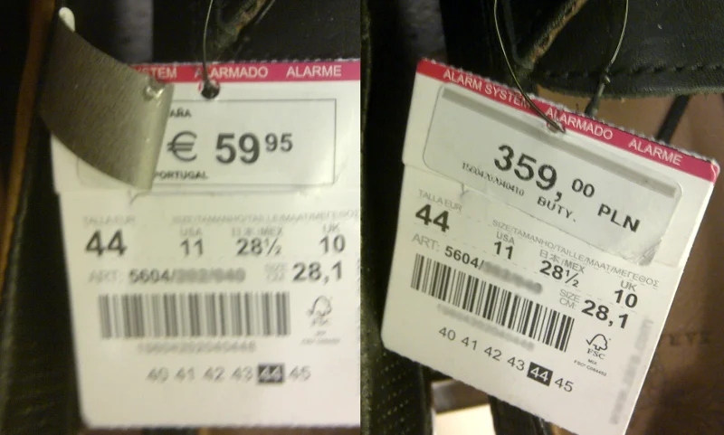 Buty. Po lewej cena w euro, po prawej w złotówkach.