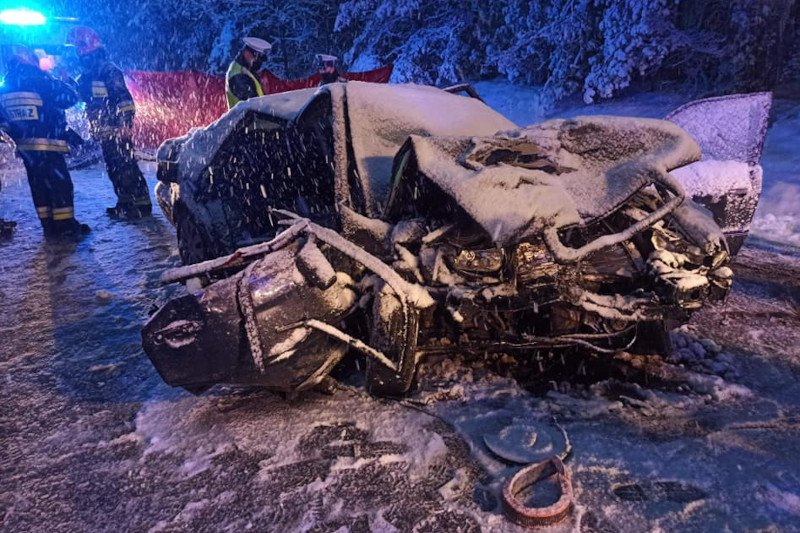 Na miejscu zginęli 18-latkowie.