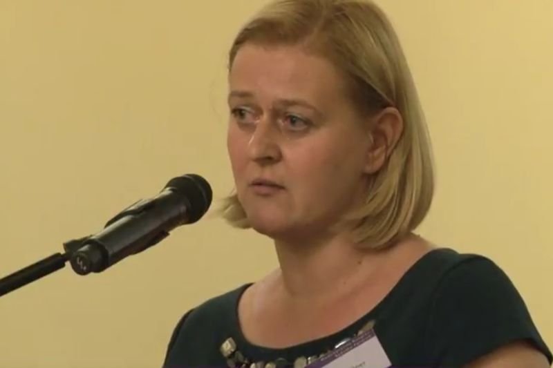 Okazuje się, że nie tylko wymiana wiceprezesów Sądu Okręgowego w Warszawie jest kontrowersyjna. Zagadkowa jest też znajomość nowej prezes Sądu z wiceministrem sprawiedliwości.