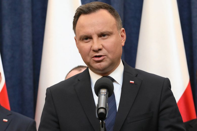 Andrzej Duda miał wymusić zmiany w TVP. To mogła być "pokerowa zagrywka".