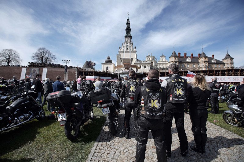 Policja i organizatorzy zapewniają, że zlot motocyklistów na Jasnej Górze odbył się zgodnie z przepisami.