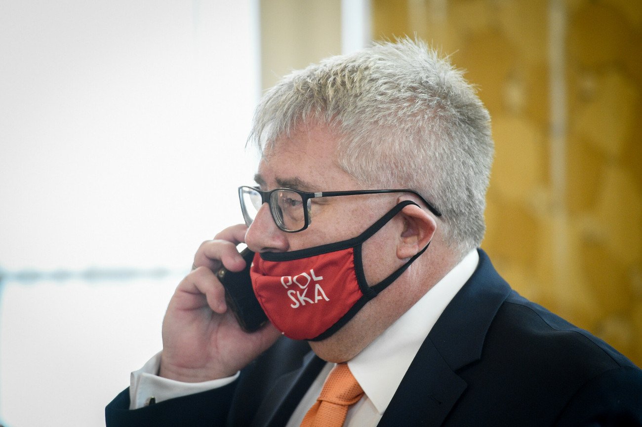 Byli asystenci Ryszarda Czarneckiego pogrążają europosła. Złożyli zeznania ws. słynnych kilometrówek