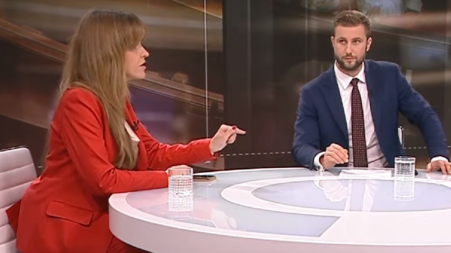 Dorota Olko powiedziała widzom TVP o aferze wizowej. Kłeczek wyszedł z siebie.