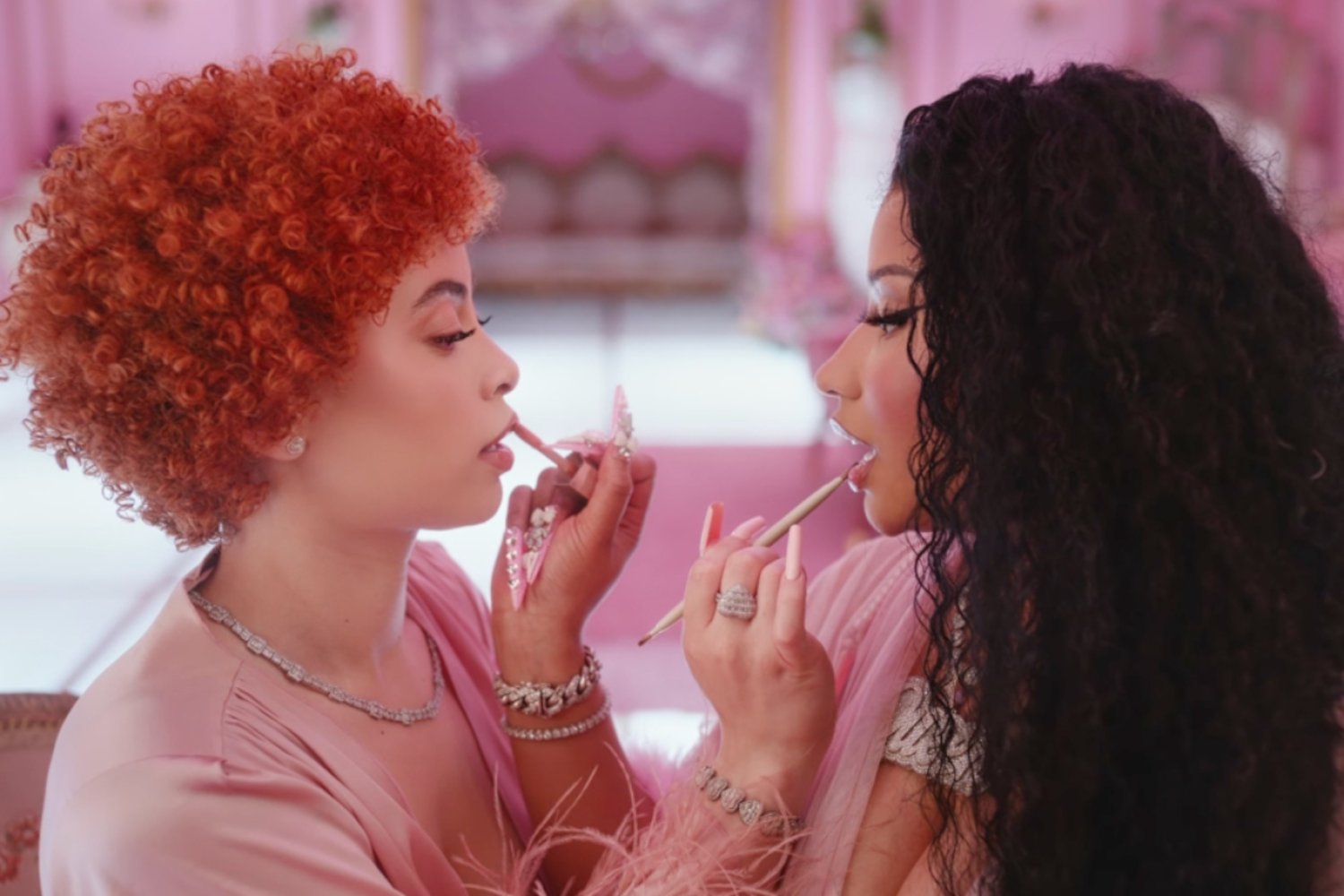 Nicki Minaj i Ice Spice nagrały przeróbkę piosenki Aqua do filmu "Barbie".