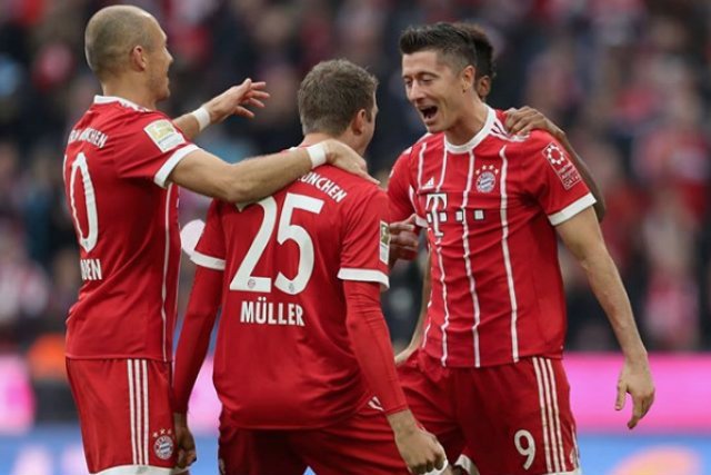 Klubowi koledzy mają być wściekli na Roberta Lewandowskiego.