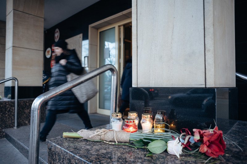 Mieszkańcy wielu polskich miast uczczą dziś pamięć Pawła Adamowicza.