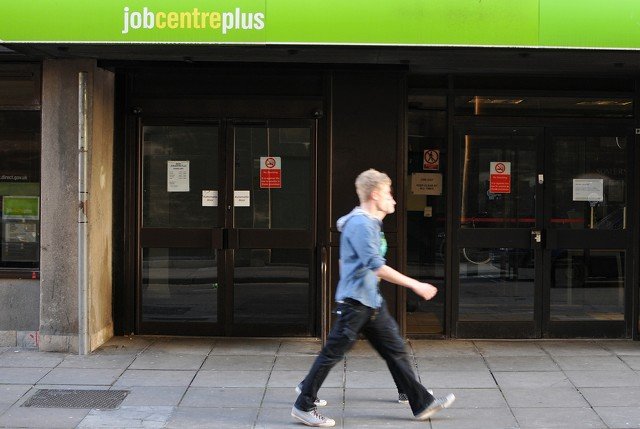 [url=http://shutr.bz/1dhWc5Y]Wielu młodych członków mniejszości etnicznych nie może znaleźć pracy w Wielkiej Brytanii[/url]