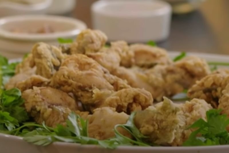 Magda Gessler zdradziła wyjątkowy sposób na smażenie karpia.