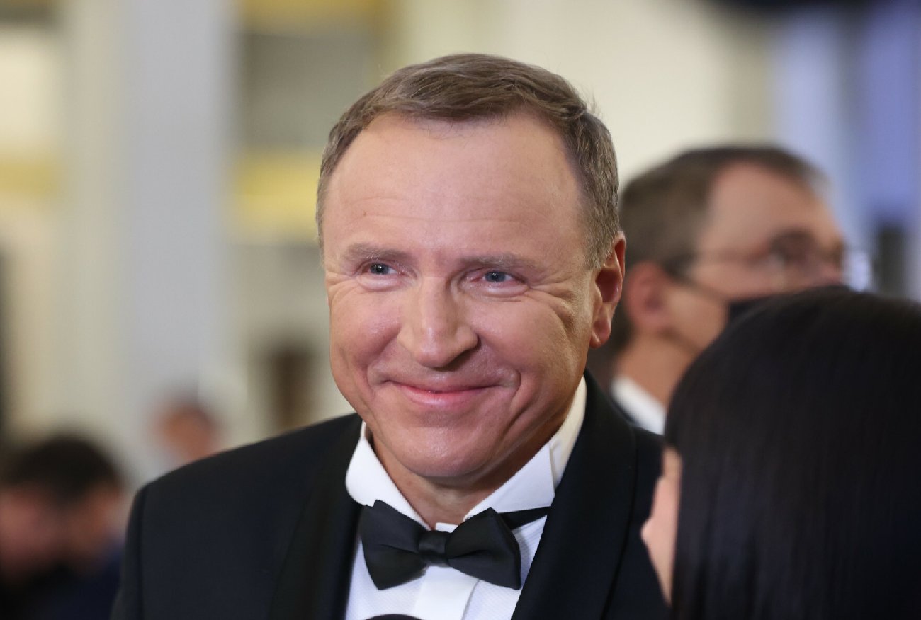 Zakażenie Jacka Kurskiego. 800 osób złoży wyjaśnienia ws. prezesa TVP