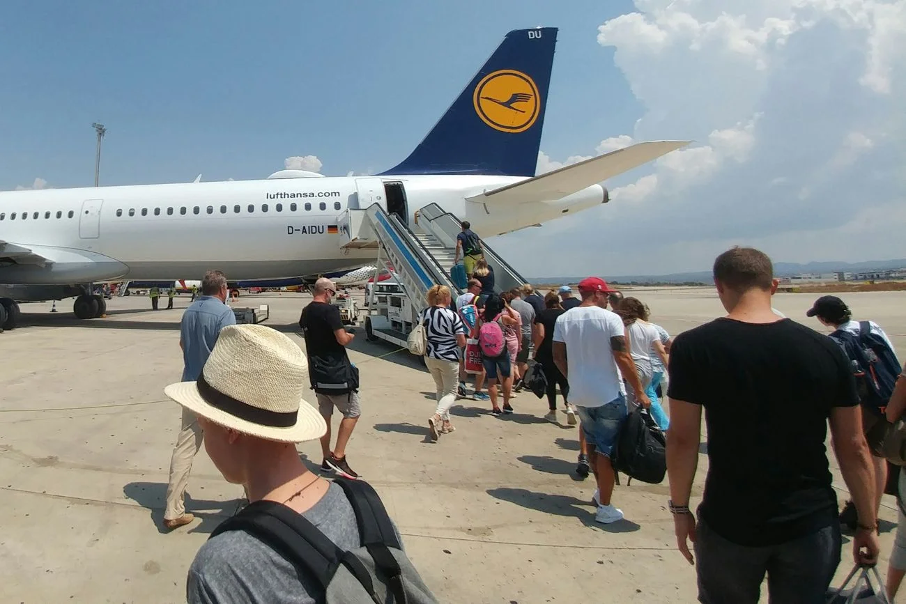 Strajk kontrolerów we Francji doprowadzi do odwołania i opóźnienia lotów w całej Europie