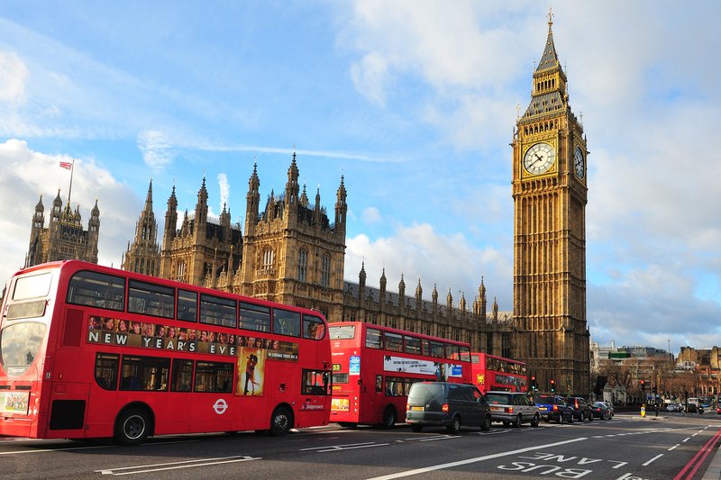 Los tysięcy imigrantów rozstrzygną najbliższe wybory 7 maja