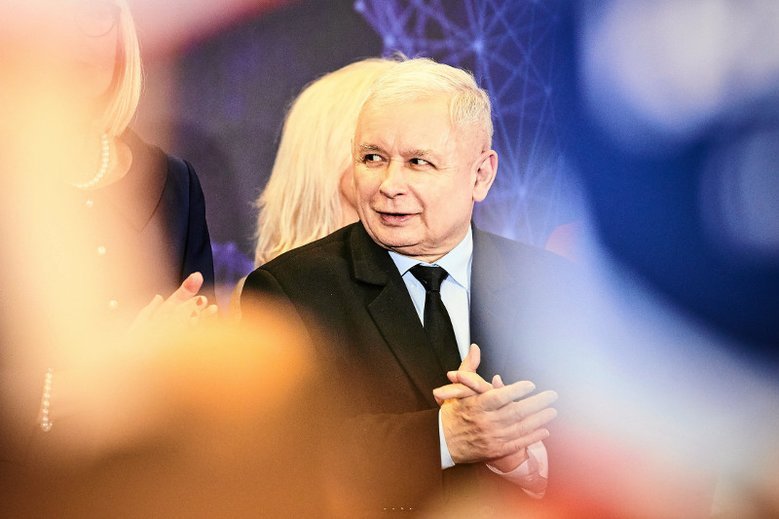 Sondaże przemawiają nieznacznie na korzyść PiS.