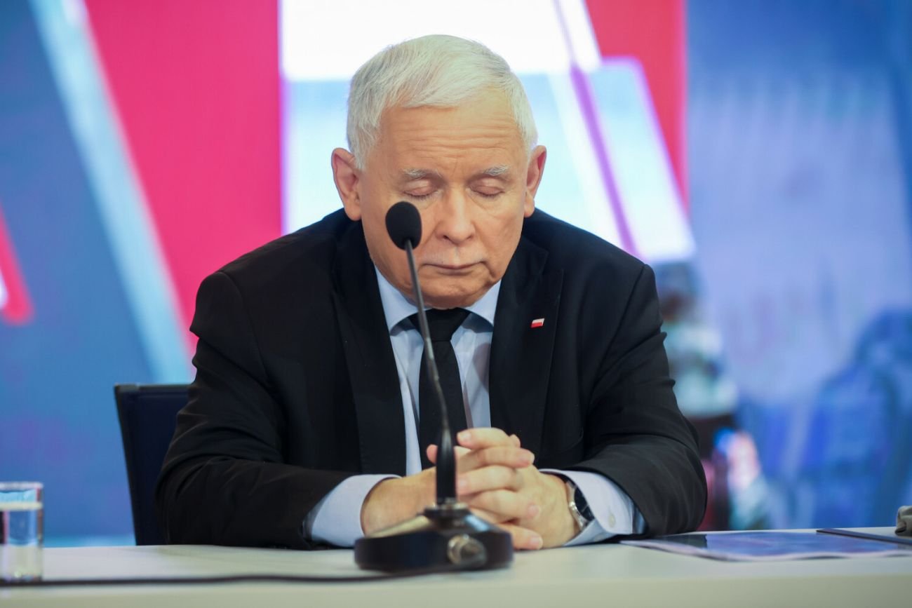 Jarosław Kaczyński podczas prezentacja nowej ustawy o obronie ojczyzny.