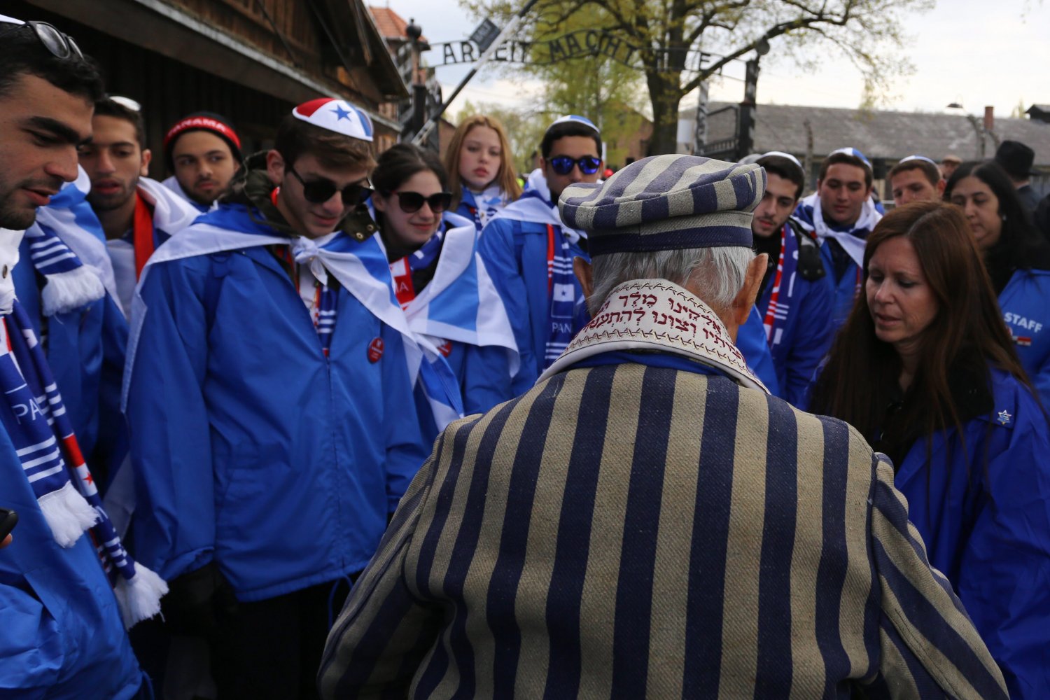 Barbara Engelking  wypowiedziała się na łamach "Newsweeka" na temat nowelizacji o Instytucie Pamięci Narodowej. Działanie władzy przypisuje grze politycznej