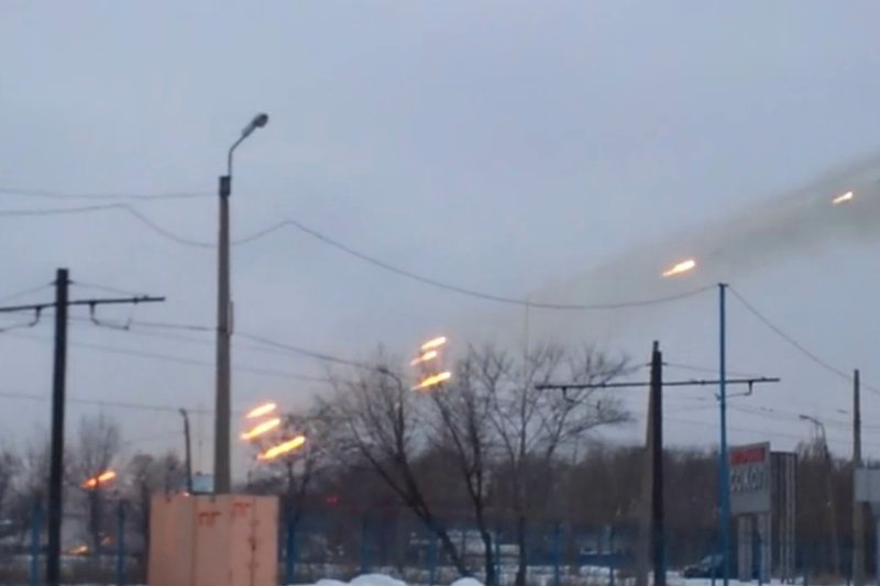 W okolicy Doniecka trwa niemal ciągły ostrzał