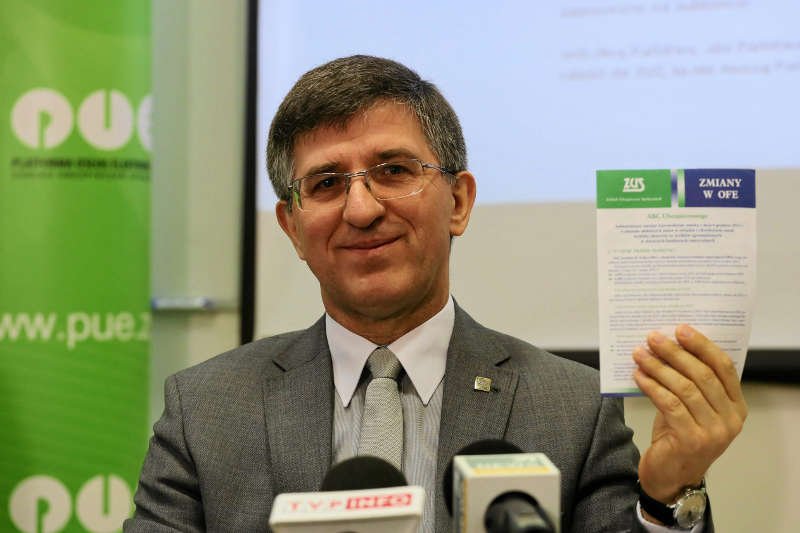 Prezes ZUS Zbigniew Derdziuk zarabia 20 tys. zł i dostanie ponad 7 tys. zł emerytury