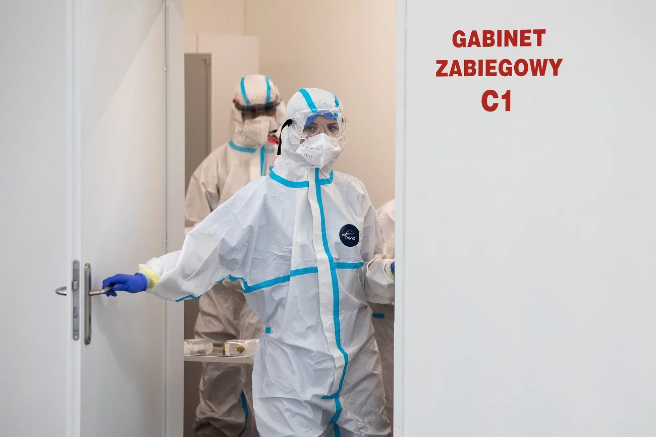 Pacjent może pozwać szpital za zakażenie koronawirusem.