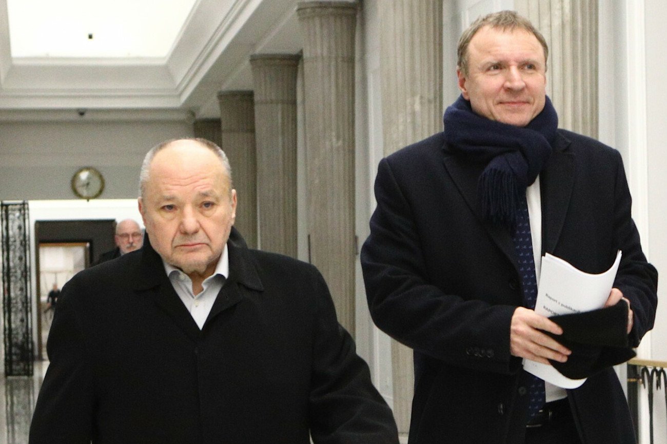 Juliusz Braun poinformował, że Jacek Kurski wraz z Maciejem Łopińskim domagają się takiej nowelizacji ustawy, by tylko TVP spełniało kryteria pozwalające na transmitowanie skoków narciarskich.