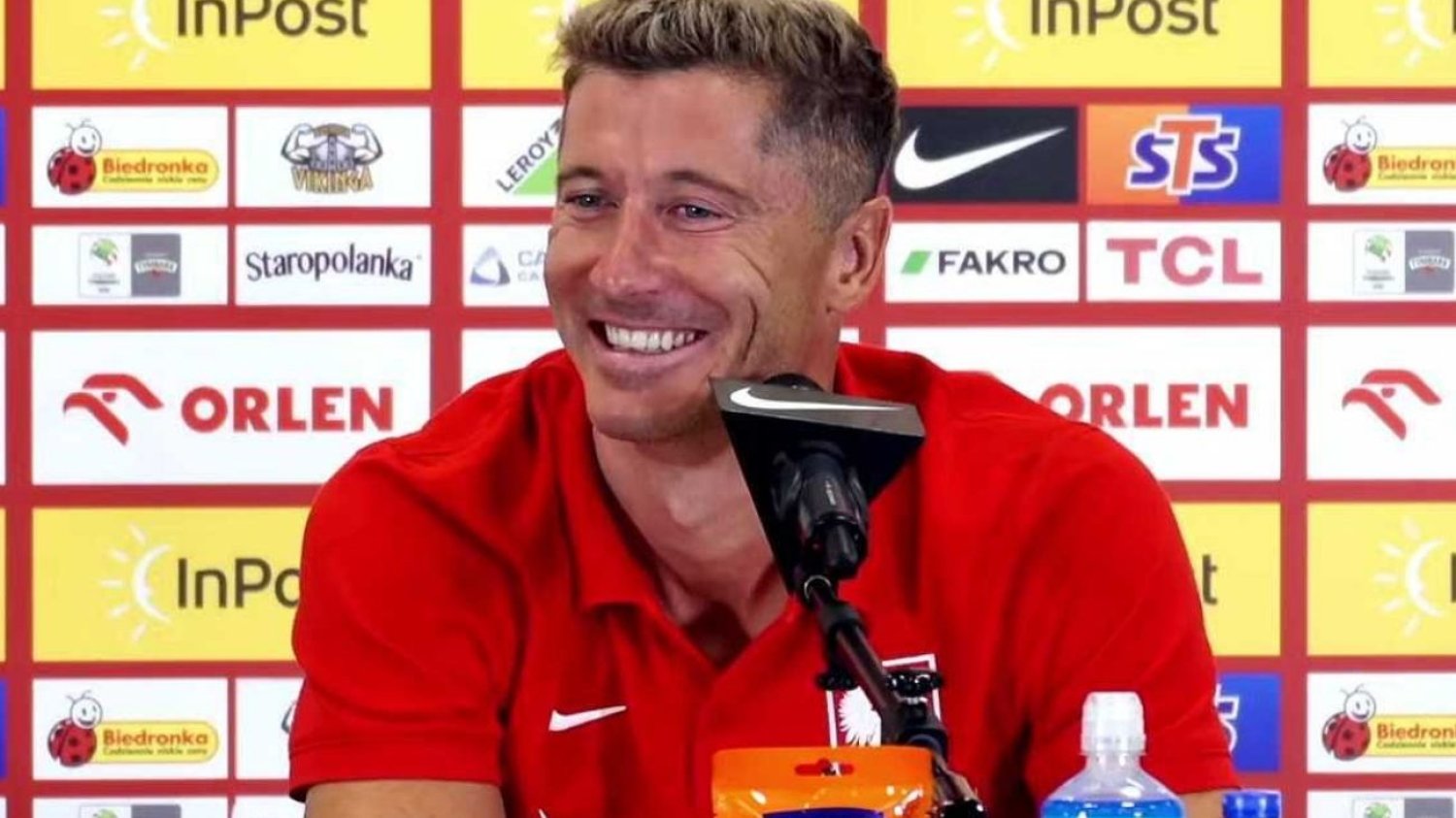 Lewandowski skomentował dymisję Probierza: "Uśmiechnąłem się". Robert Lewandowski wraca do kadry. Tak mówił o dymisji Probierza.