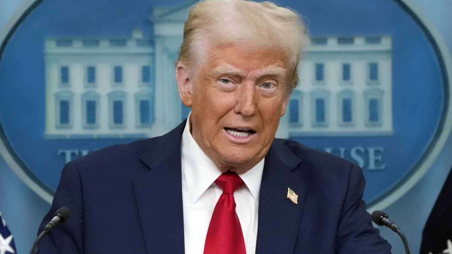 Świat stanie na granicy wojny handlowej? Pomysł Trumpa wchodzi w życie