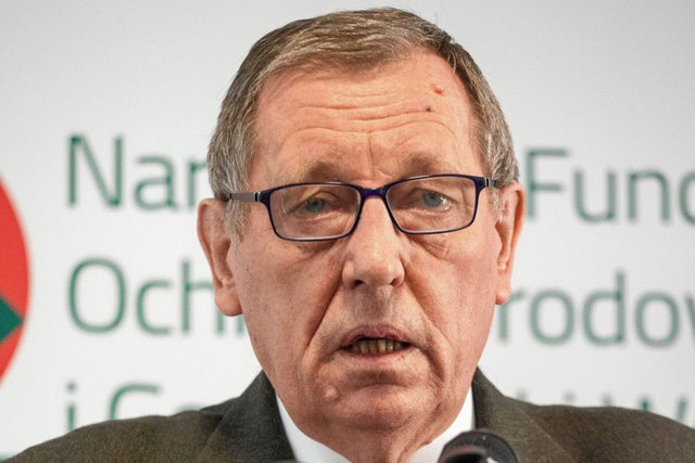 Minister środowiska Jan Szyszko cieszy się, że drwale podejrzani o pobicie dziennikarza Polsatu wyszli z aresztu.